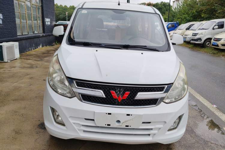 Used Wuling Rongguang V 2015 1.2L Standard Version Front