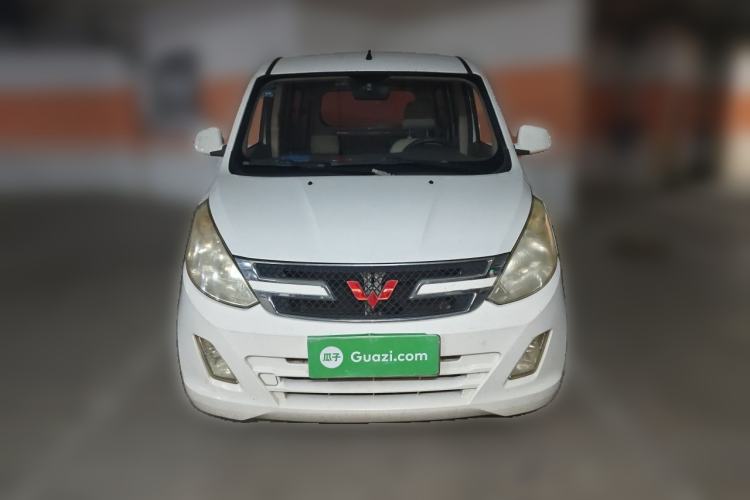Used Wuling Rongguang V 2015 1.5L Standard Version Front