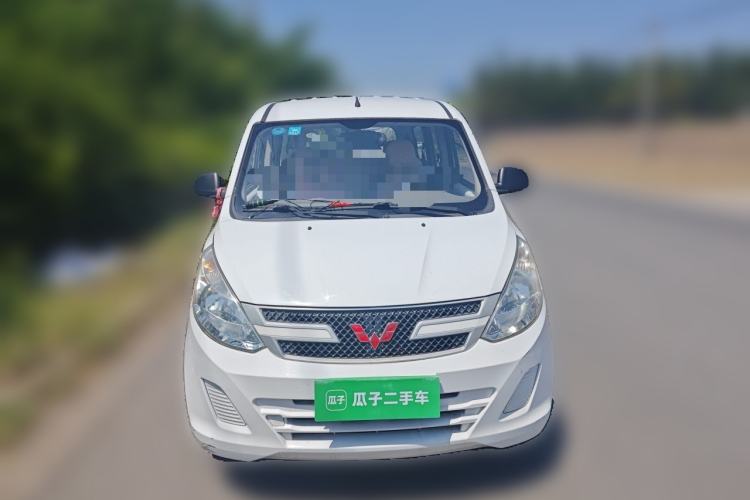 Used Wuling Rongguang V 2015 1.5L Practical Version Front