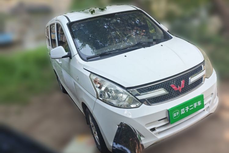 Used Wuling Rongguang V 2015 1.5L Standard Version Front Right 45 Deg