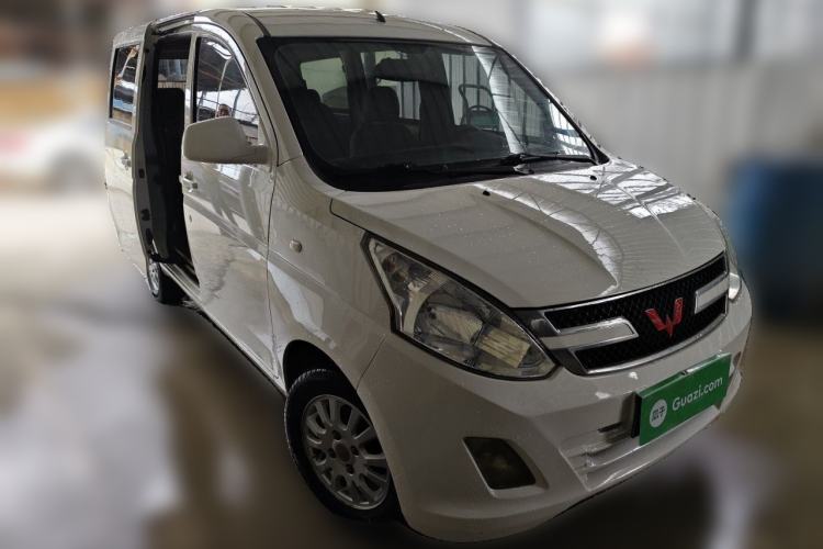 Used Wuling Rongguang V 2015 1.2L Standard Version Front Right 45 Deg