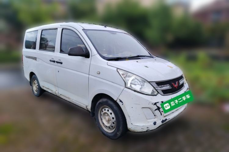 Used Wuling Rongguang V 2015 1.2L Practical Model Front Right 45 Deg