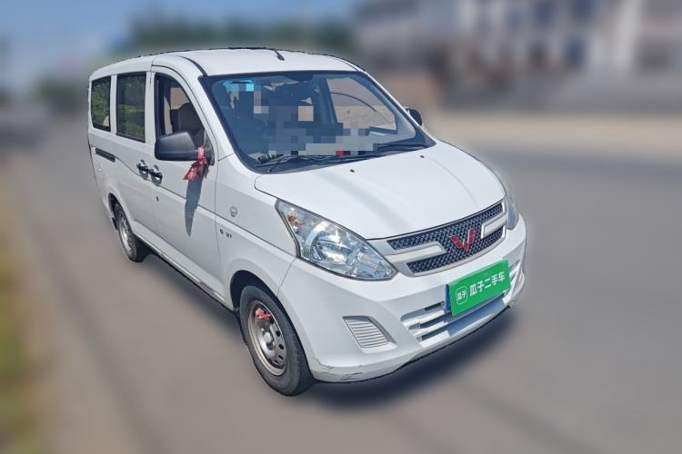 Used Wuling Rongguang V 2015 1.5L Practical Version Front Right 45 Deg
