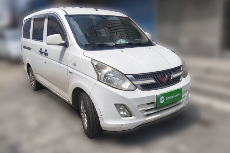 Used Wuling Rongguang V 2015 1.5L Standard Version Front Right 45 Deg