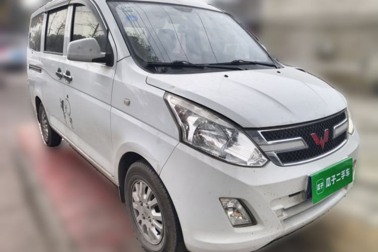 Used Wuling Rongguang V 2015 1.2L Standard Version Front Right 45 Deg