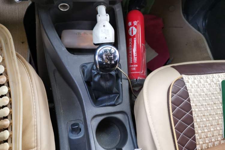 Used Wuling Rongguang V 2015 1.5L Practical Version Gear Lever