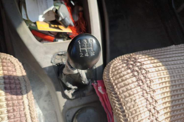 Used Wuling Rongguang V 2015 1.2L Practical Model Gear Lever