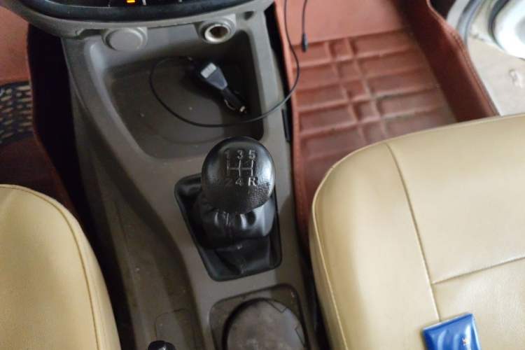 Used Wuling Rongguang V 2015 1.5L Practical Version Gear Lever