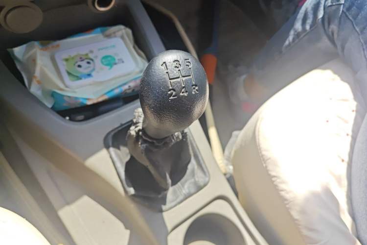 Used Wuling Rongguang V 2015 1.5L Practical Version Gear Lever