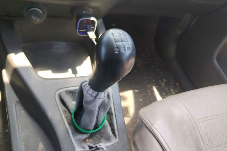 Used Wuling Rongguang V 2015 1.5L Base Version Gear Lever