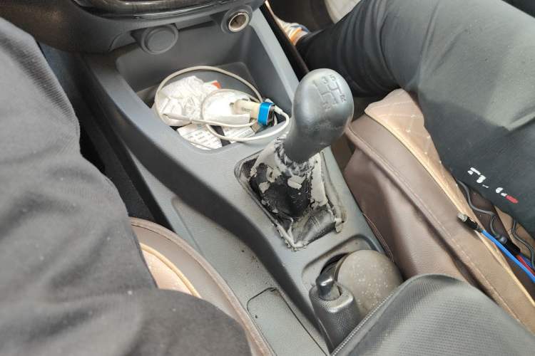 Used Wuling Rongguang V 2015 1.2L Base Version Gear Lever