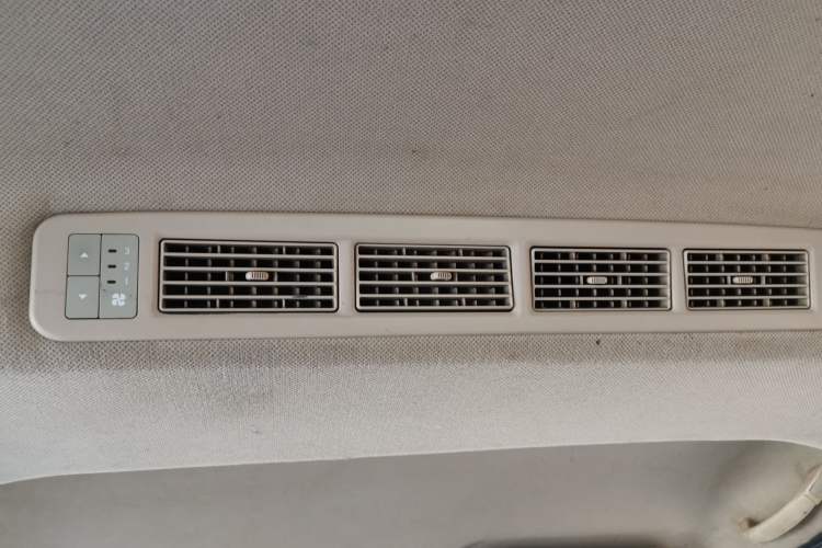 Used Wuling Rongguang V 2015 1.5L Practical Version Headliner