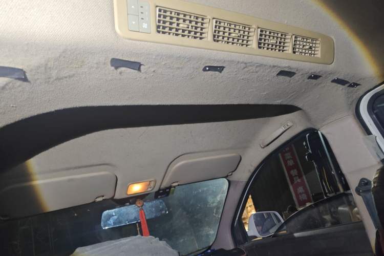 Used Wuling Rongguang V 2015 1.2L Standard Version Headliner