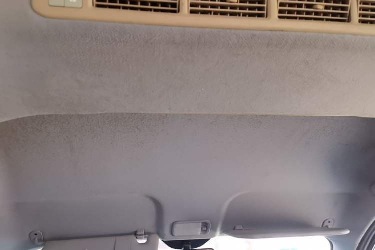 Used Wuling Rongguang V 2015 1.5L Base Version Headliner