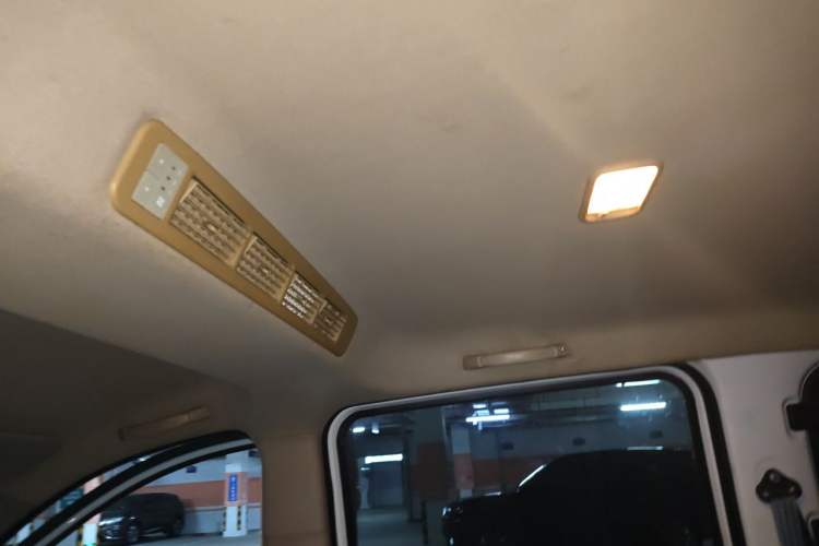 Used Wuling Rongguang V 2015 1.5L Standard Version Headliner