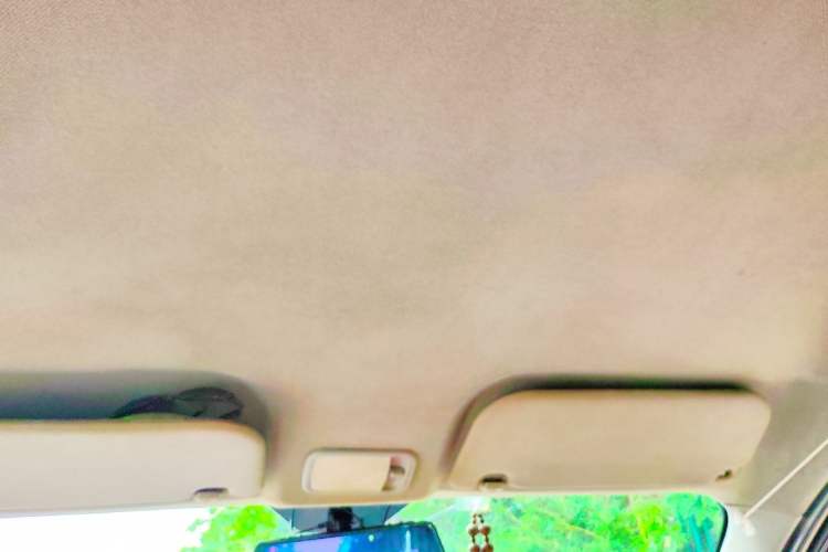 Used Wuling Rongguang V 2015 1.2L Practical Model Headliner