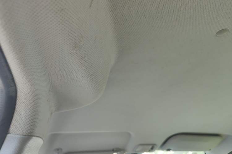 Used Wuling Rongguang V 2015 1.2L Base Version Headliner
