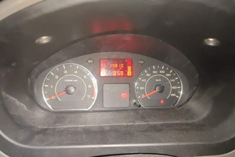 Used Wuling Rongguang V 2015 1.5L Practical Version Instrument Cluster