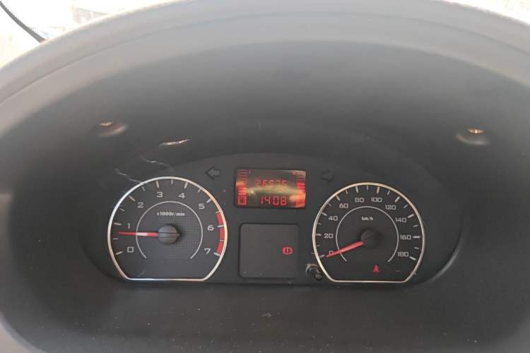 Used Wuling Rongguang V 2015 1.5L Practical Version Instrument Cluster