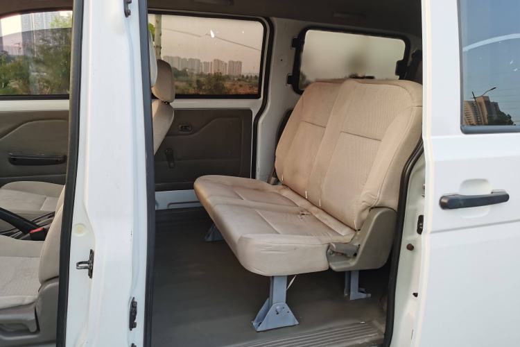 Used Wuling Rongguang V 2015 1.5L Practical Version Interior 3