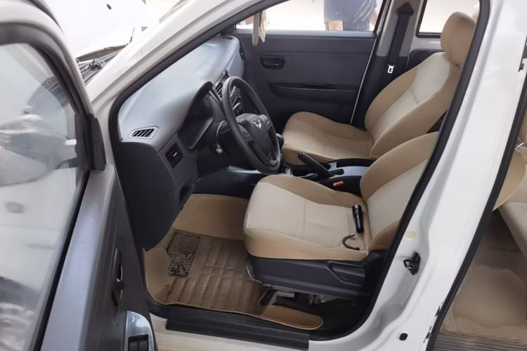 Used Wuling Rongguang V 2015 1.5L Base Version Left Front Seat