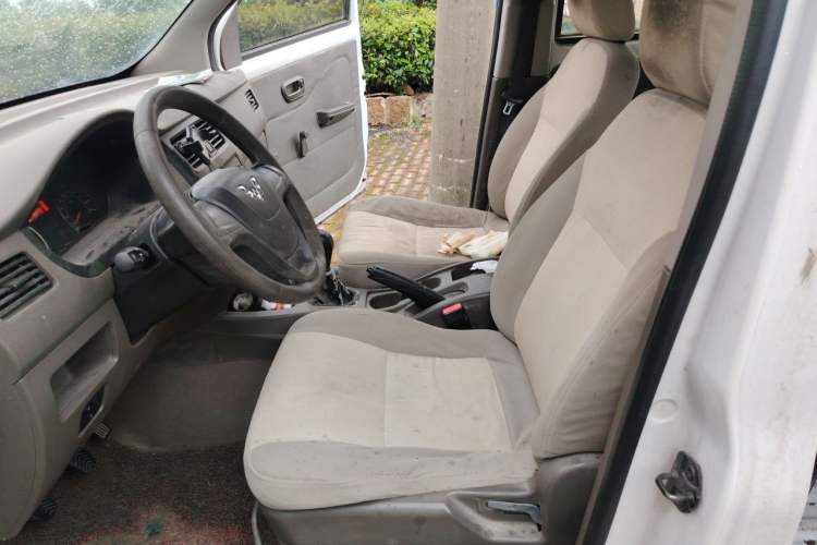 Used Wuling Rongguang V 2015 1.2L Practical Model Left Front Seat