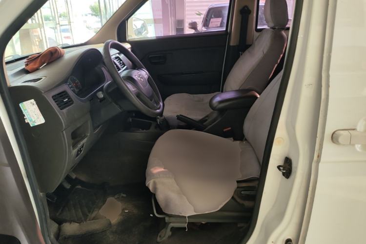 Used Wuling Rongguang V 2015 1.2L Standard Version Left Front Seat