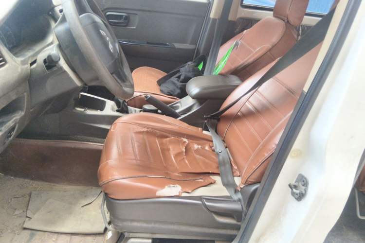 Used Wuling Rongguang V 2015 1.5L Standard Version Left Front Seat