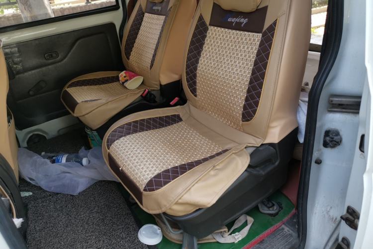 Used Wuling Rongguang V 2015 1.5L Practical Version Left Rear Seat