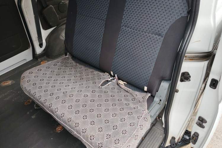 Used Wuling Rongguang V 2015 1.2L Standard Version Left Rear Seat