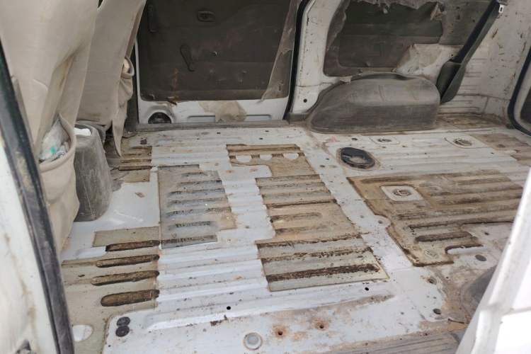 Used Wuling Rongguang V 2015 1.2L Practical Model Left Rear Seat