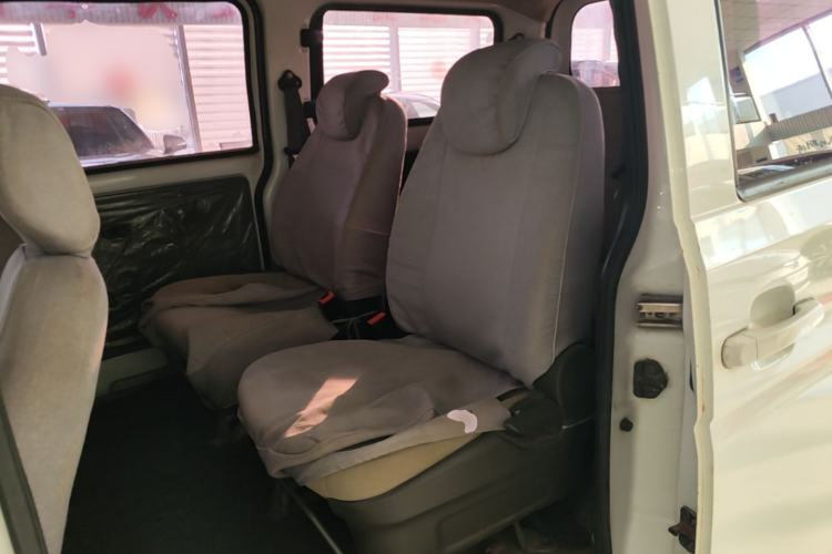 Used Wuling Rongguang V 2015 1.2L Standard Version Left Rear Seat