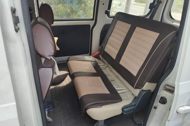 Used Wuling Rongguang V 2015 1.2L Base Version Left Rear Seat