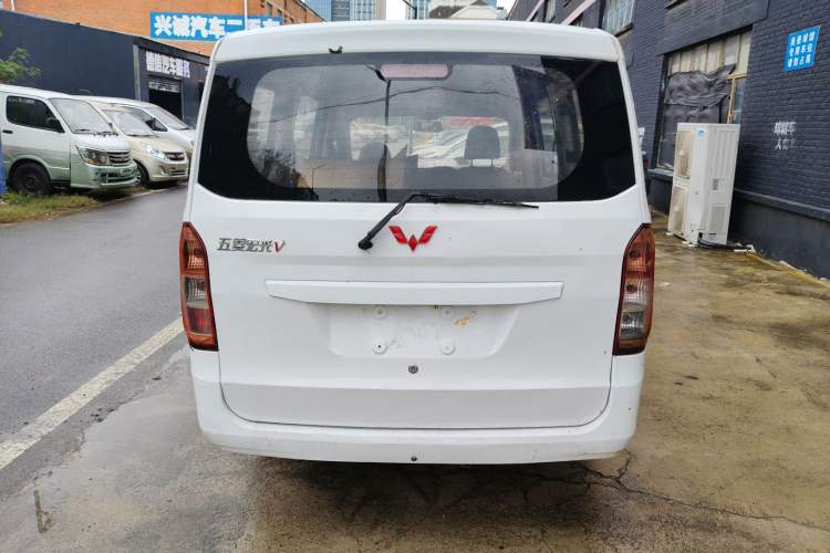 Used Wuling Rongguang V 2015 1.2L Standard Version Rear