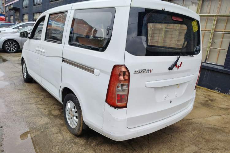 Used Wuling Rongguang V 2015 1.2L Standard Version Rear Left 45 Deg