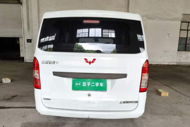 Used Wuling Rongguang V 2015 1.5L Practical Version Rear