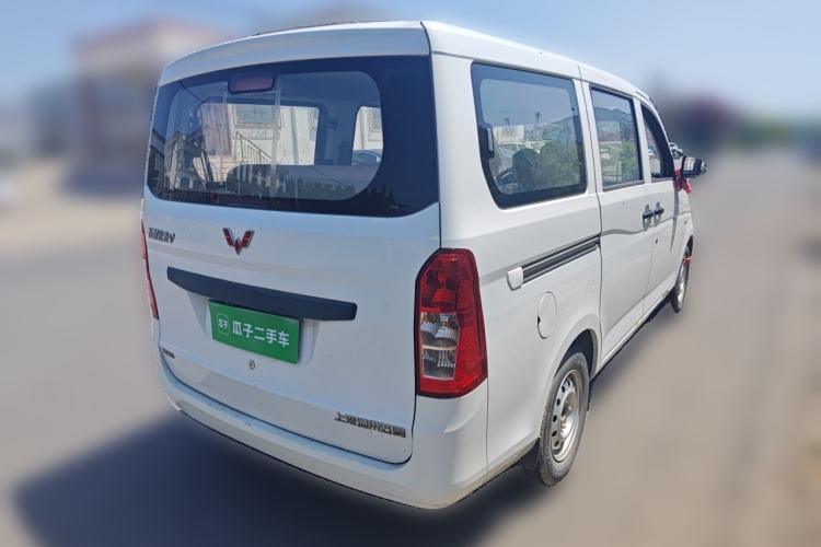 Used Wuling Rongguang V 2015 1.5L Practical Version Rear Right 45 Deg