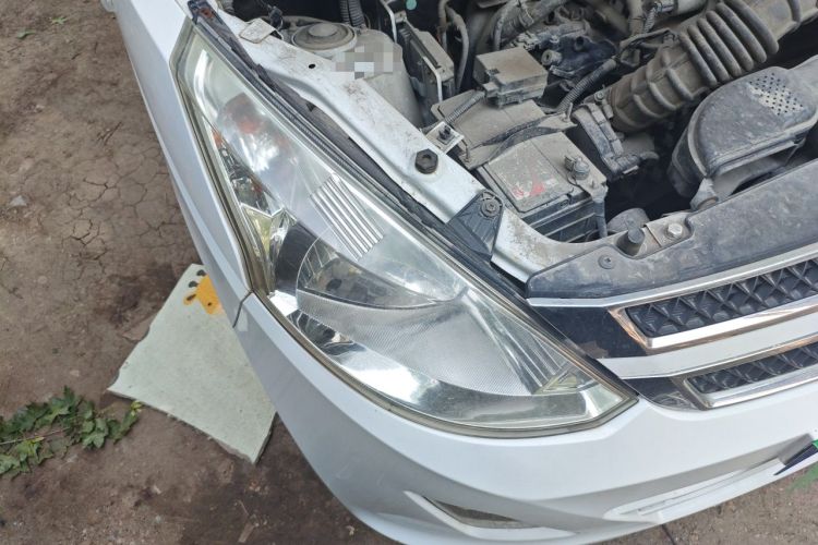 Used Wuling Rongguang V 2015 1.5L Standard Version Right Front Headlight