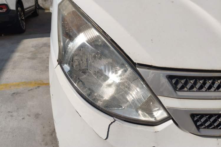 Used Wuling Rongguang V 2015 1.2L Practical Model Right Front Headlight