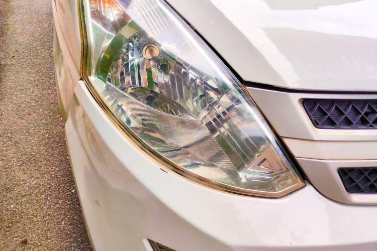 Used Wuling Rongguang V 2015 1.2L Practical Model Right Front Headlight