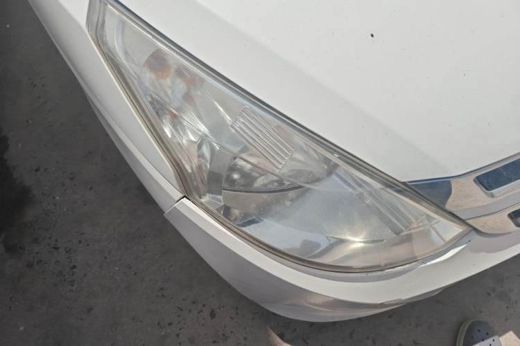 Used Wuling Rongguang V 2015 1.2L Standard Version Right Front Headlight