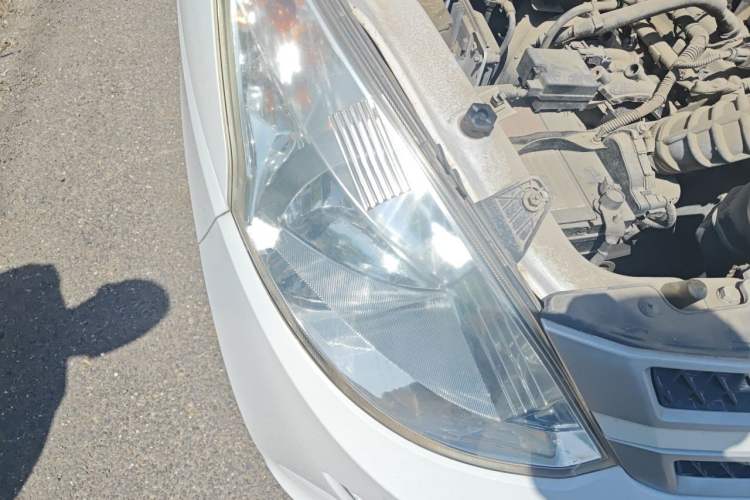 Used Wuling Rongguang V 2015 1.5L Practical Version Right Front Headlight