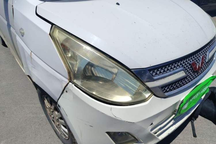 Used Wuling Rongguang V 2015 1.5L Base Version Right Front Headlight