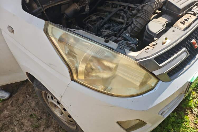 Used Wuling Rongguang V 2015 1.5L Base Version Right Front Headlight