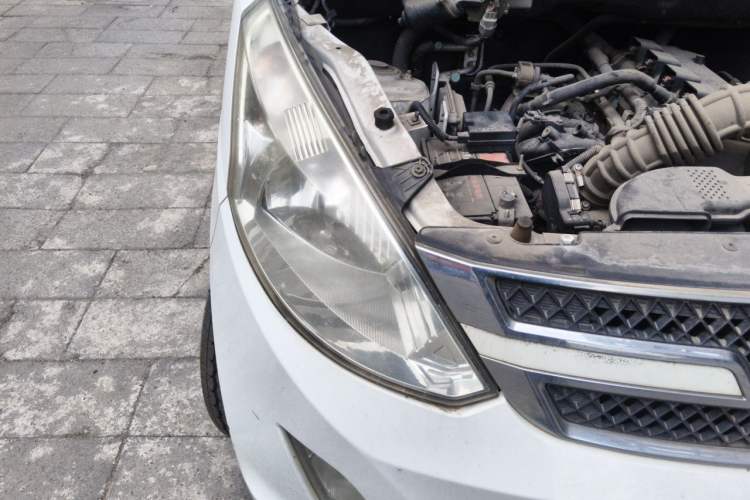 Used Wuling Rongguang V 2015 1.5L Standard Version Right Front Headlight