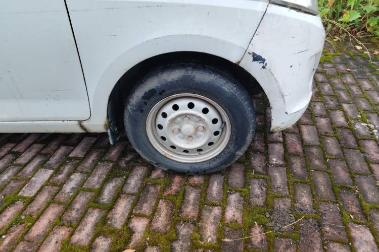 Used Wuling Rongguang V 2015 1.2L Practical Model Right Front Wheel Hub