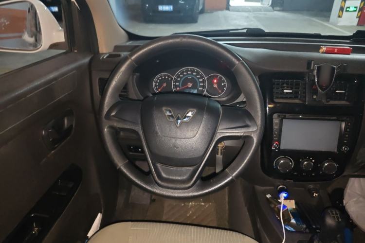 Used Wuling Rongguang V 2015 1.5L Standard Version Steering Wheel