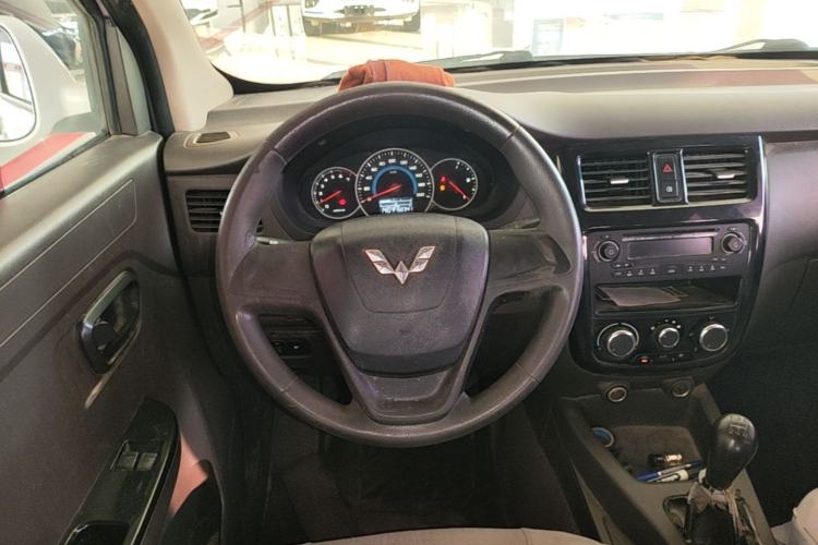 Used Wuling Rongguang V 2015 1.2L Standard Version Steering Wheel