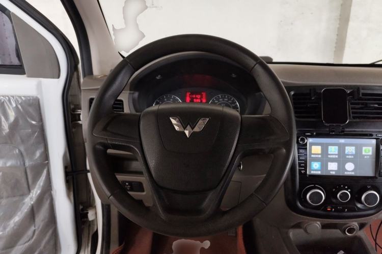 Used Wuling Rongguang V 2015 1.5L Practical Version Steering Wheel