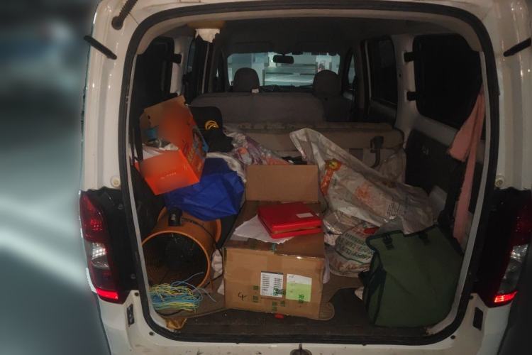 Used Wuling Rongguang V 2015 1.5L Practical Version Trunk